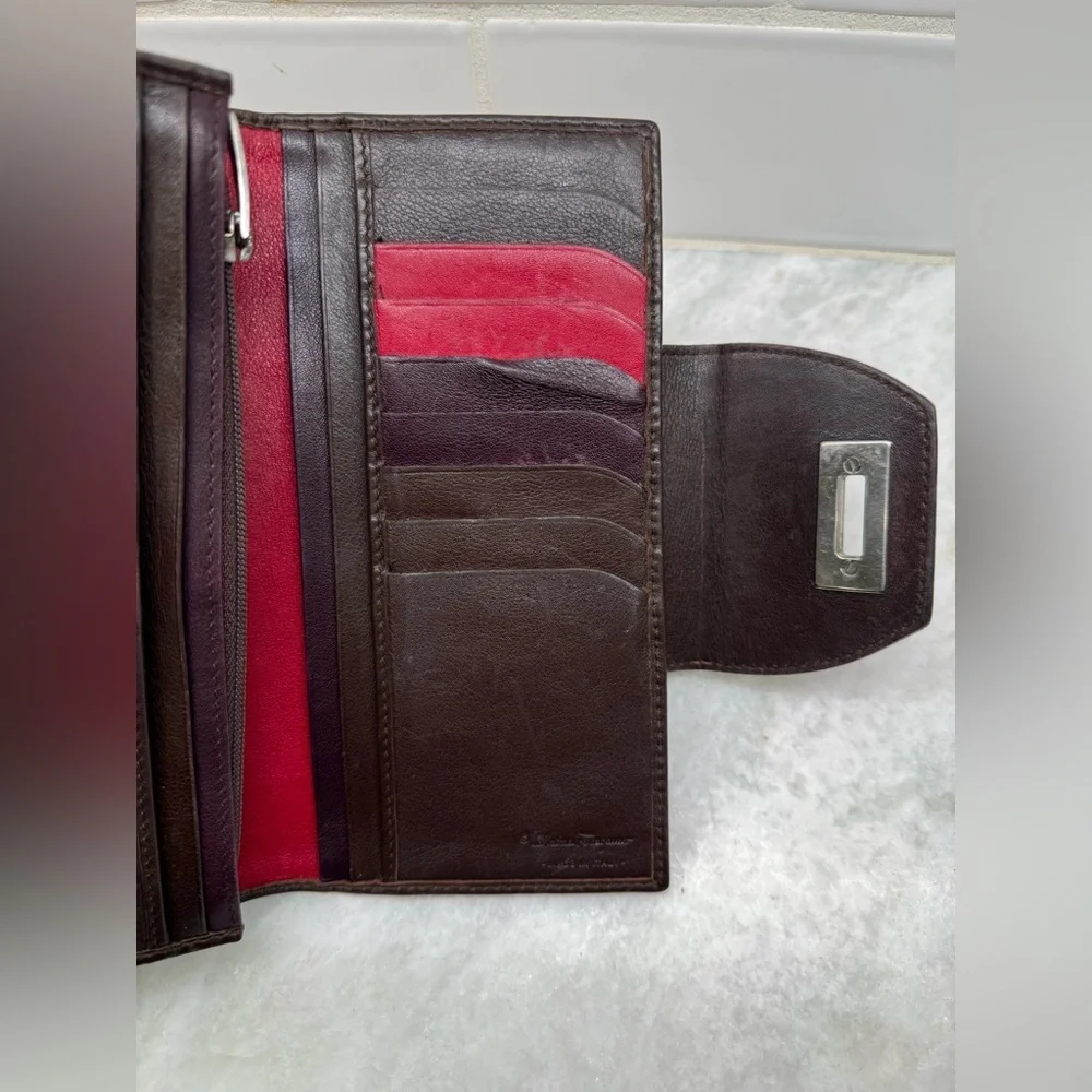 SALVATORE FERRAGAMO Gancini Monogram Embossed Logo Leather‎ 2-Tone Long Wallet